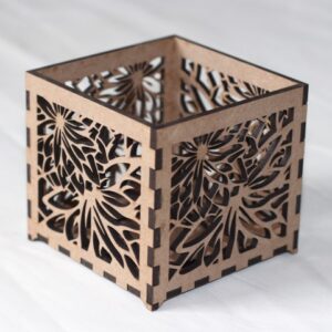 Small T-light holder with floral pattern